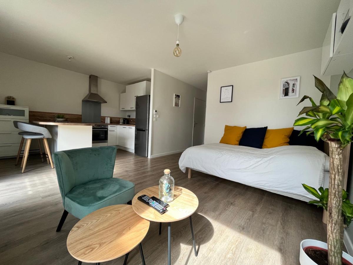 Studio Cosy Et Son Emplacement Ideal Монтеврен Екстер'єр фото